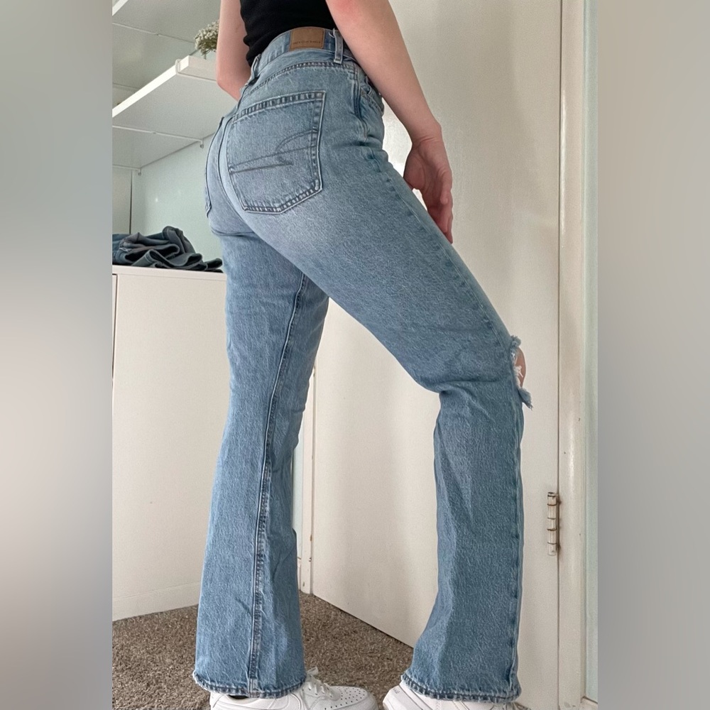 AE Ripped Highest Waist ‘90s Flare Jean | Size 4 Long